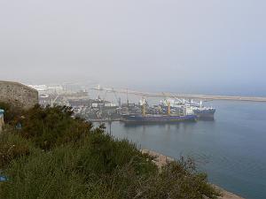 ORAN 2009 le port d'Oran sous la brume